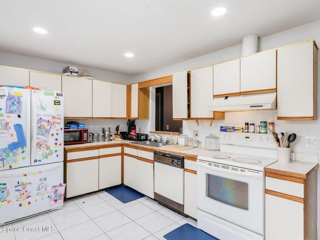 1226 Hedgecoth Street, Palm Bay, FL 32907