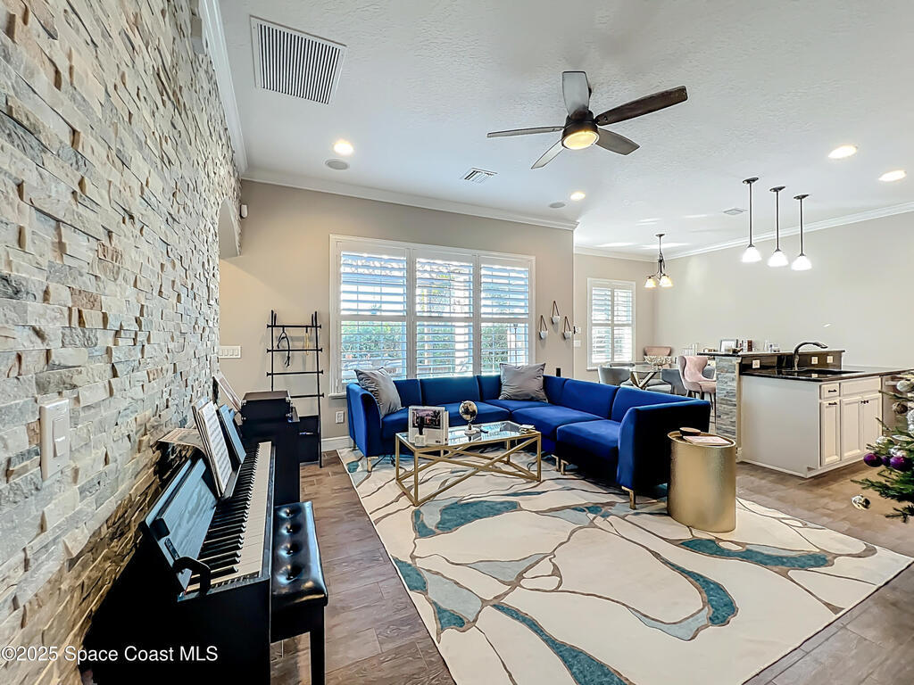 7106 Pena Lane, Melbourne, FL 32940