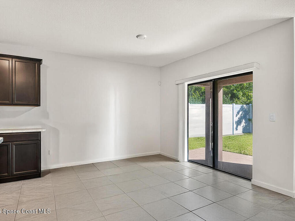 5307 Entertainment Way, Fort Pierce, FL 34947