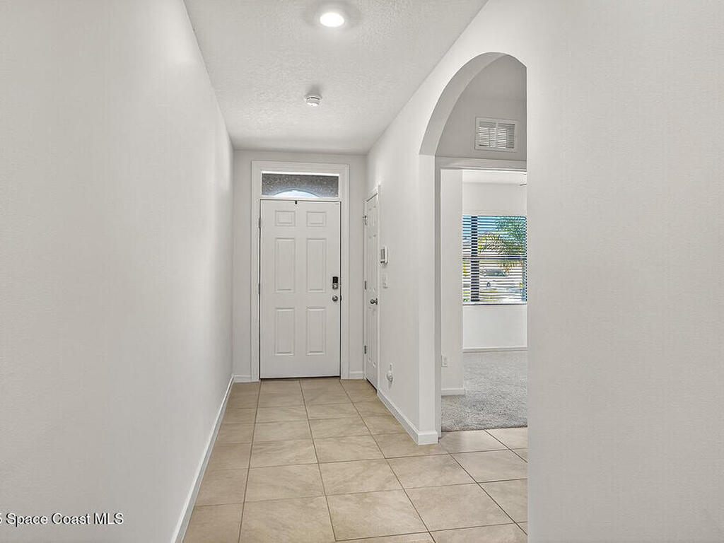 5307 Entertainment Way, Fort Pierce, FL 34947