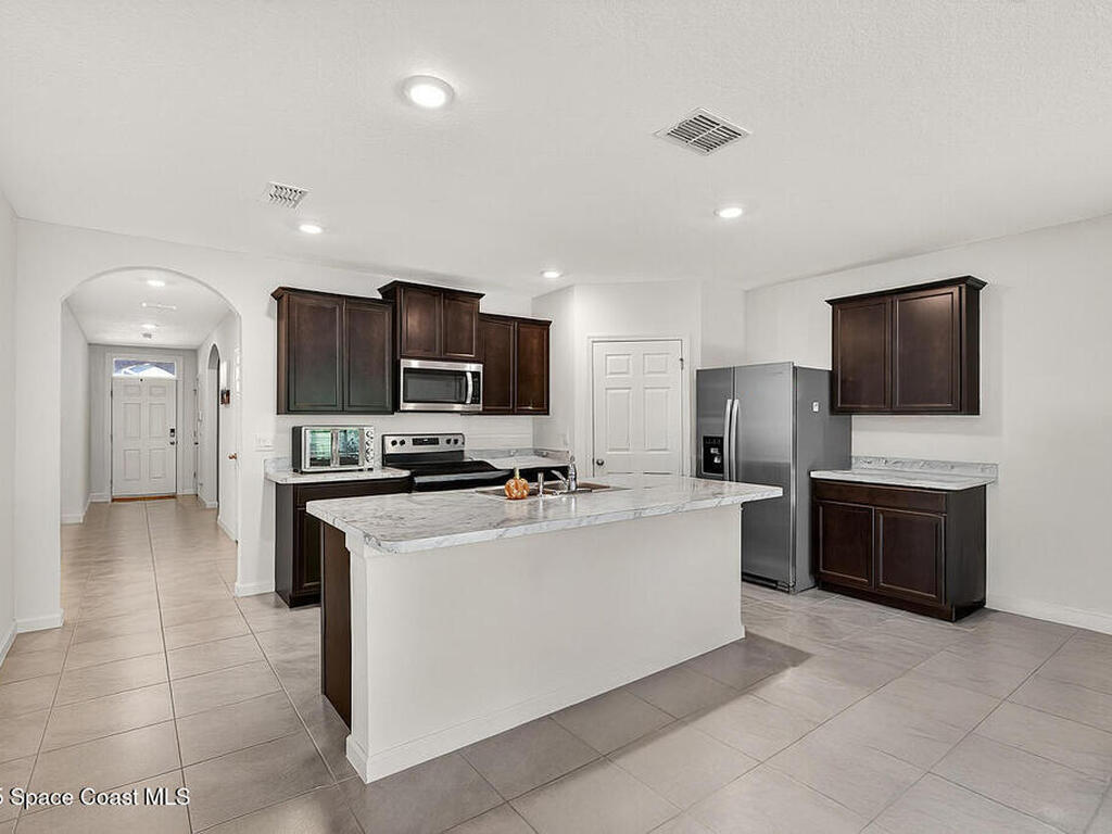 5307 Entertainment Way, Fort Pierce, FL 34947