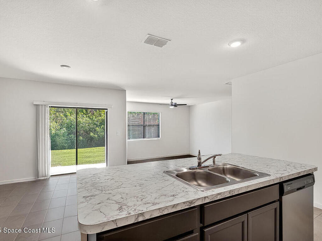 5307 Entertainment Way, Fort Pierce, FL 34947