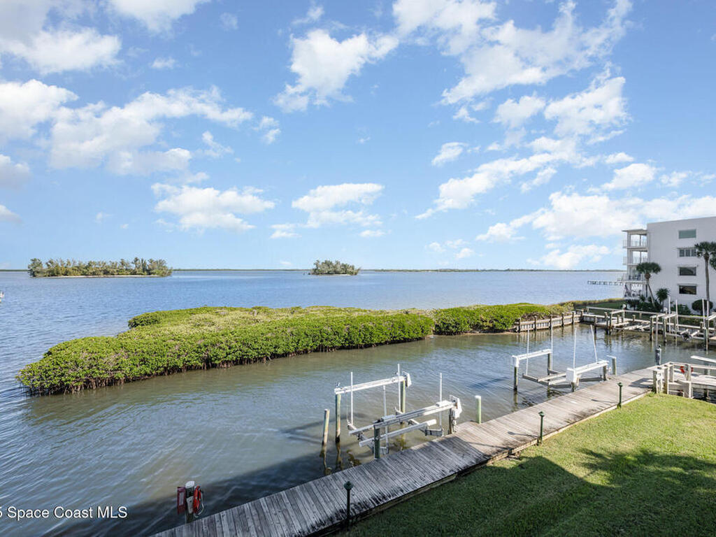 6029 N River Run Drive, Sebastian, FL 32958
