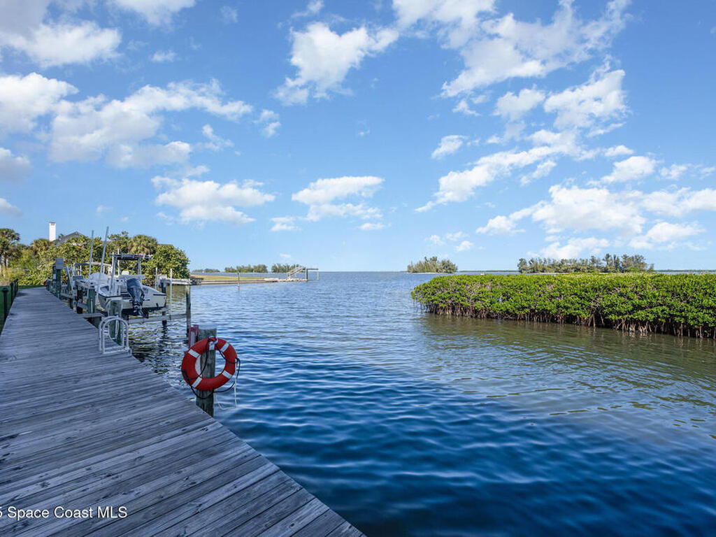 6029 N River Run Drive, Sebastian, FL 32958