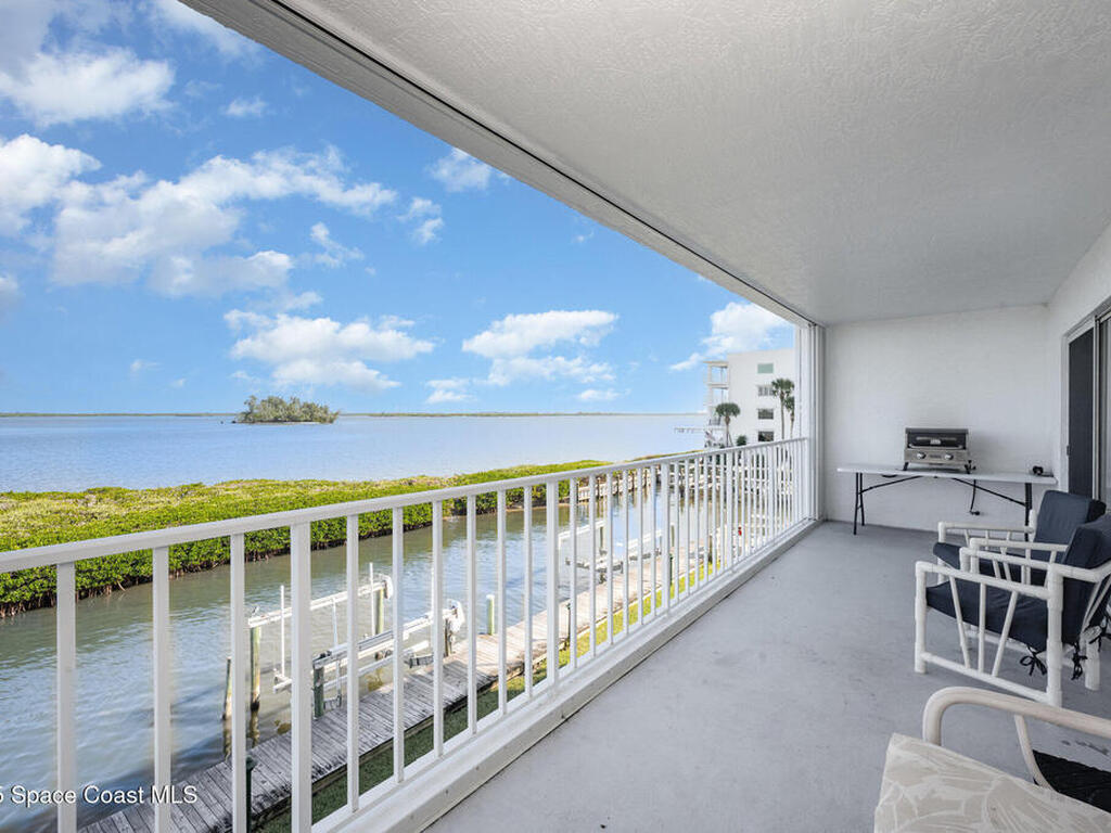 6029 N River Run Drive, Sebastian, FL 32958