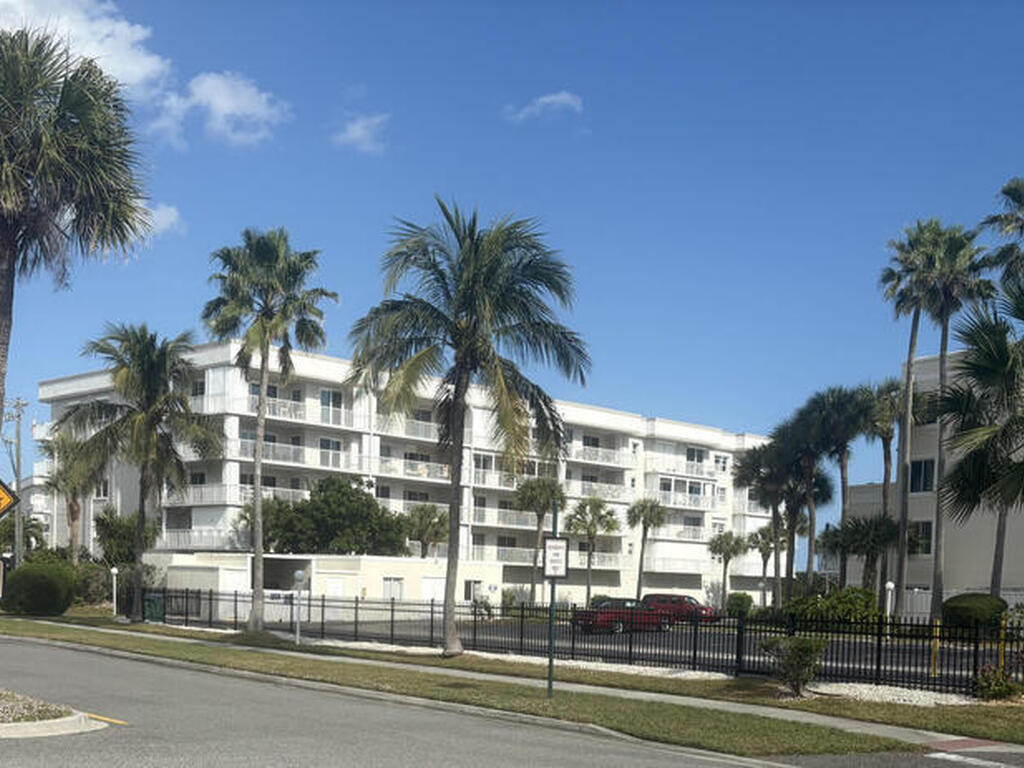 8600 Ridgewood Avenue, Cape Canaveral, FL 32920