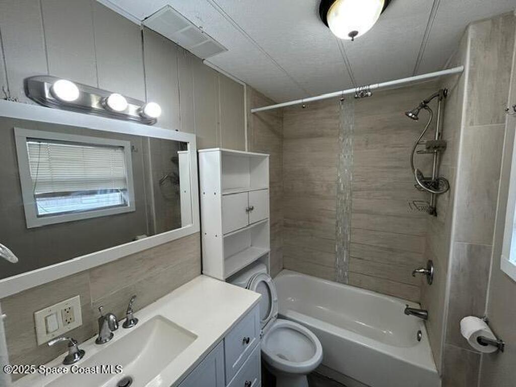 355 Saint Charles Avenue, Merritt Island, FL 32953