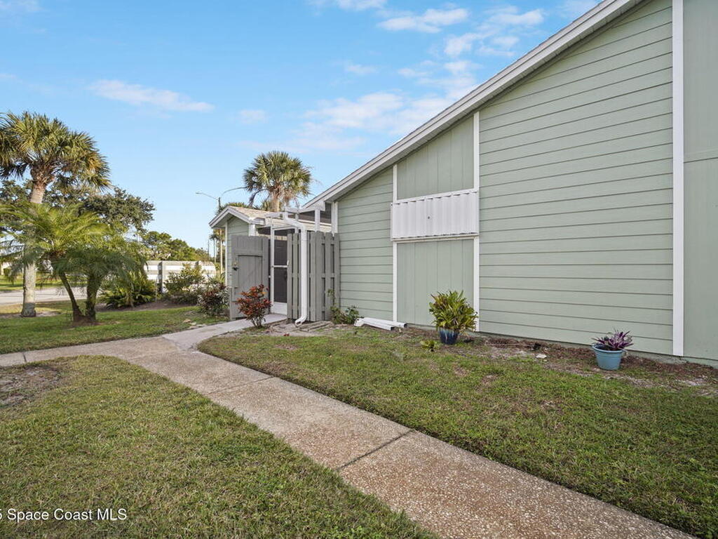 1956 Quail Ridge Court, Cocoa, FL 32926