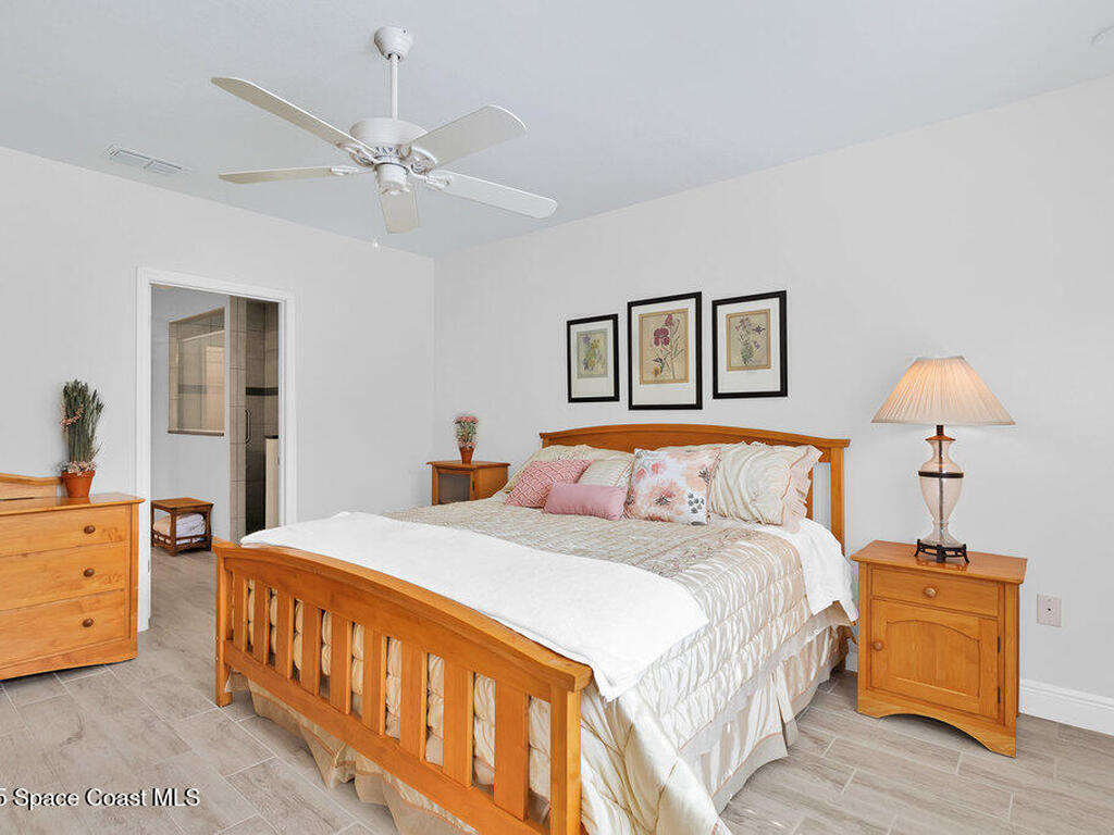 5949 Buttonwood Square, Vero Beach, FL 32966