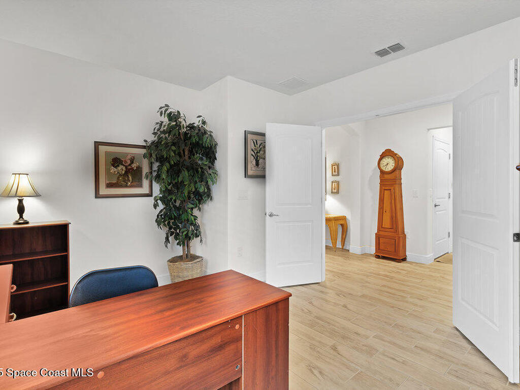 5949 Buttonwood Square, Vero Beach, FL 32966