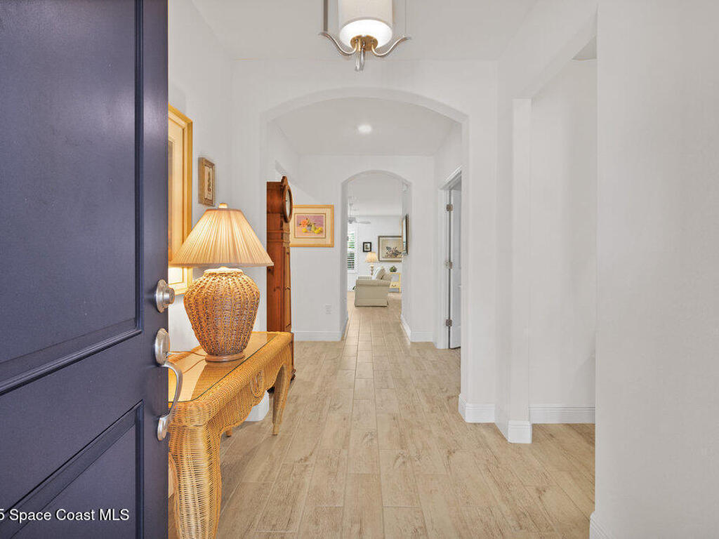 5949 Buttonwood Square, Vero Beach, FL 32966