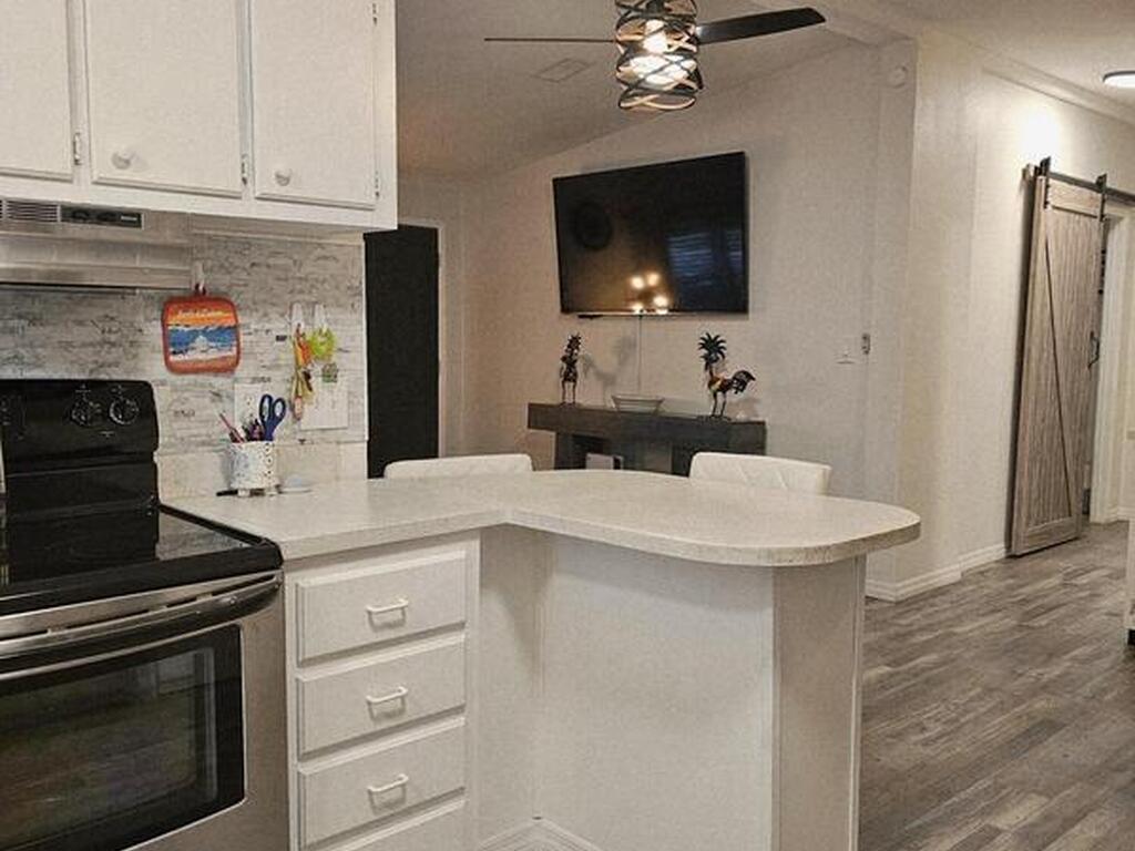 1809 Mango Street, Palm Bay, FL 32905