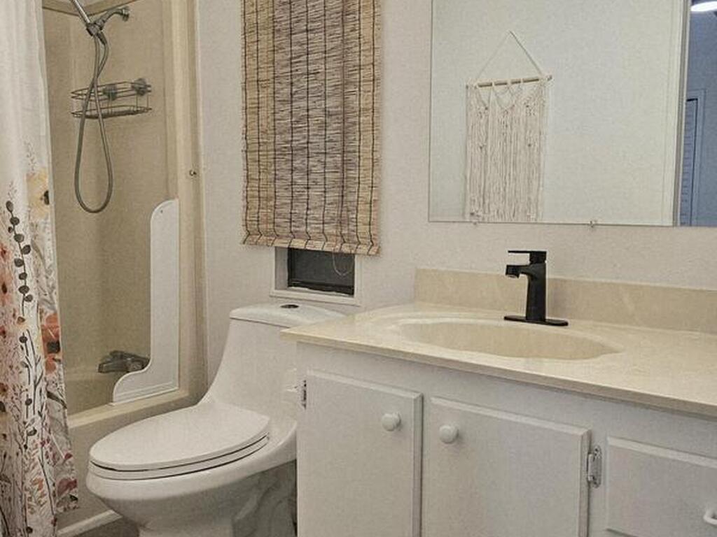 1809 Mango Street, Palm Bay, FL 32905