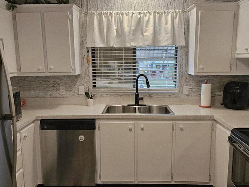 1809 Mango Street, Palm Bay, FL 32905