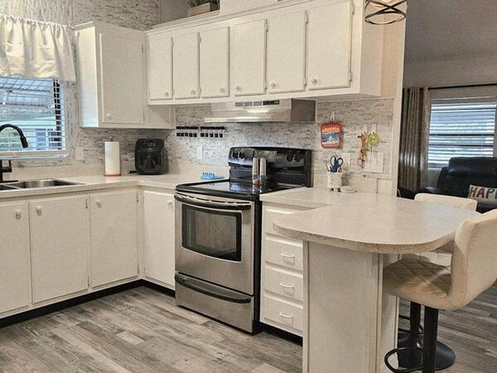 1809 Mango Street, Palm Bay, FL 32905