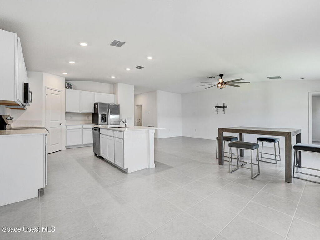 1825 Diablo Circle, Palm Bay, FL 32908