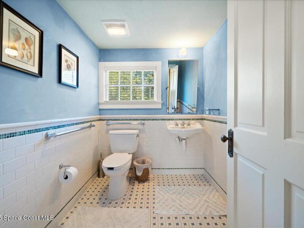 241 N Indian River Drive, Cocoa, FL 32922