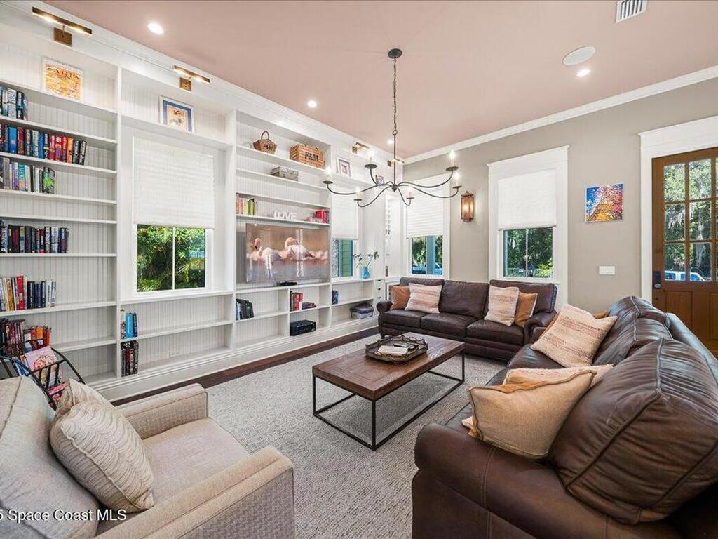 241 N Indian River Drive, Cocoa, FL 32922