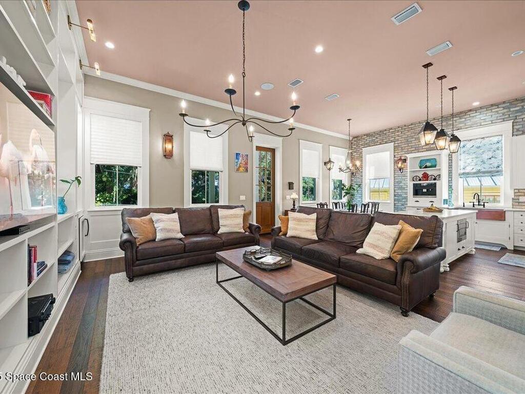 241 N Indian River Drive, Cocoa, FL 32922