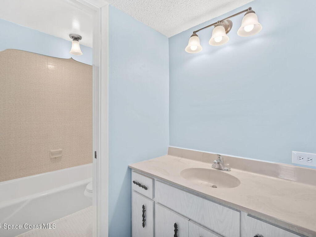 2135 N Courtenay Parkway, Merritt Island, FL 32953