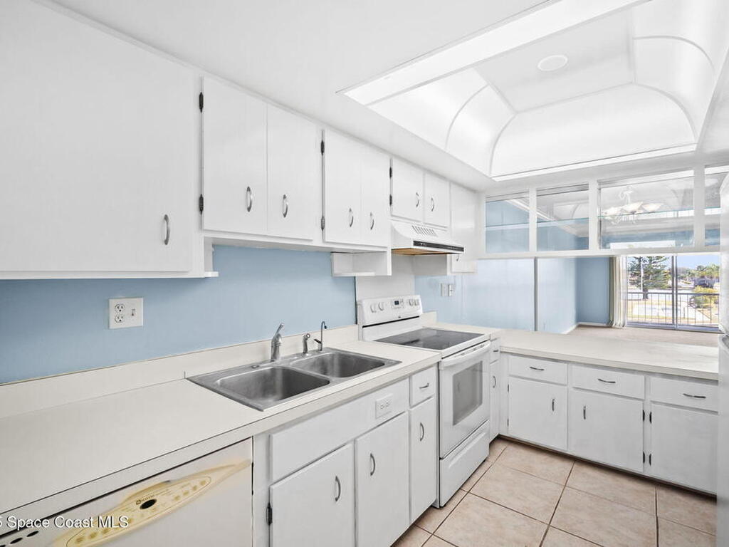 2135 N Courtenay Parkway, Merritt Island, FL 32953