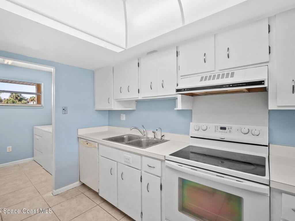 2135 N Courtenay Parkway, Merritt Island, FL 32953