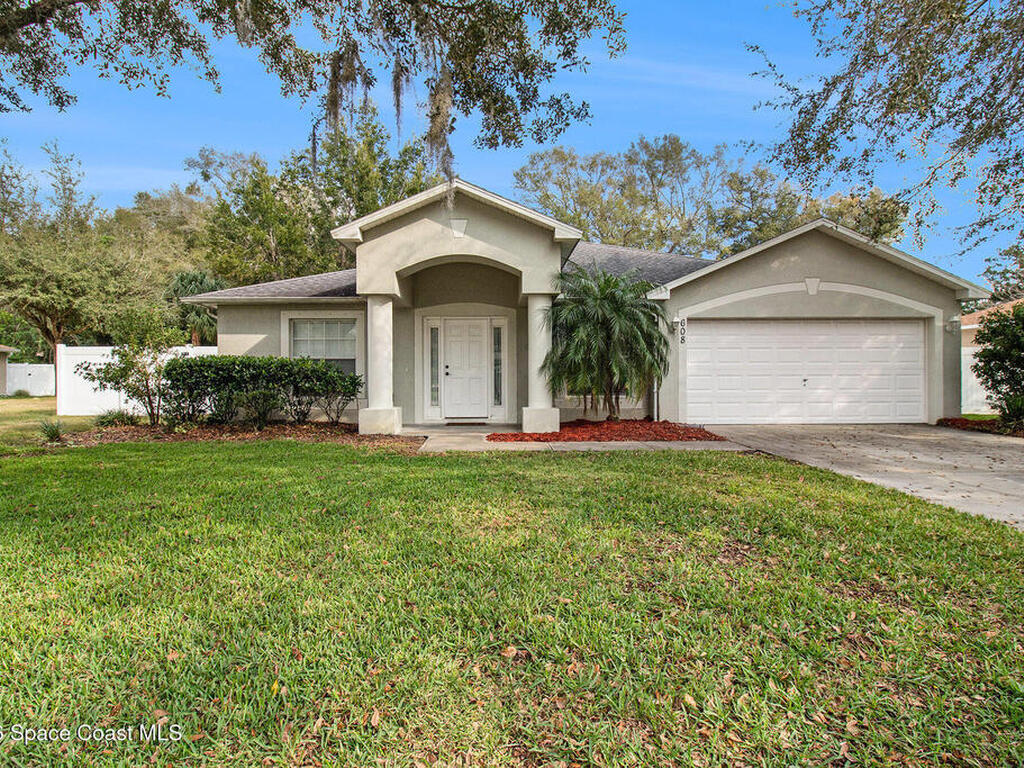 608 Cypress Oak Circle, DeLand, FL 32720