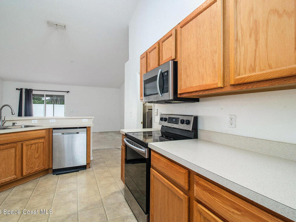 608 Cypress Oak Circle, DeLand, FL 32720