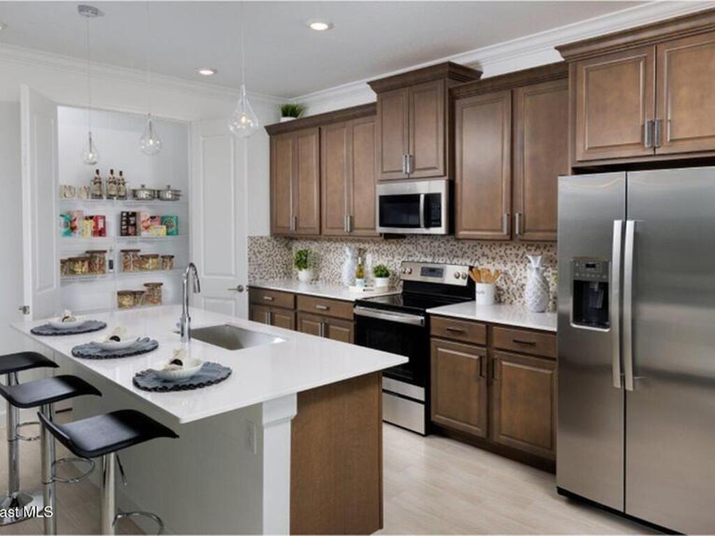 1650 Pantone Way, Palm Bay, FL 32907