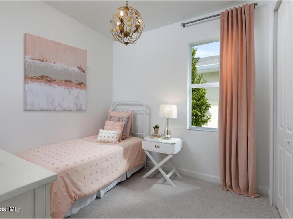 1650 Pantone Way, Palm Bay, FL 32907