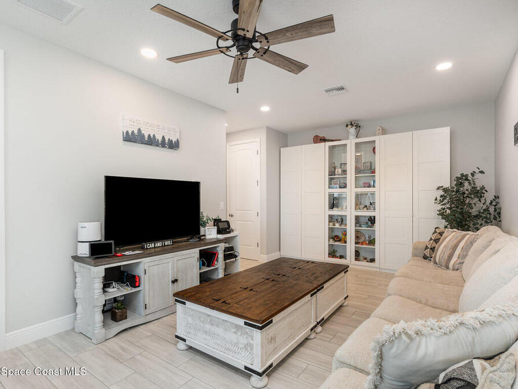 8644 Mammut Way, Melbourne, FL 32940