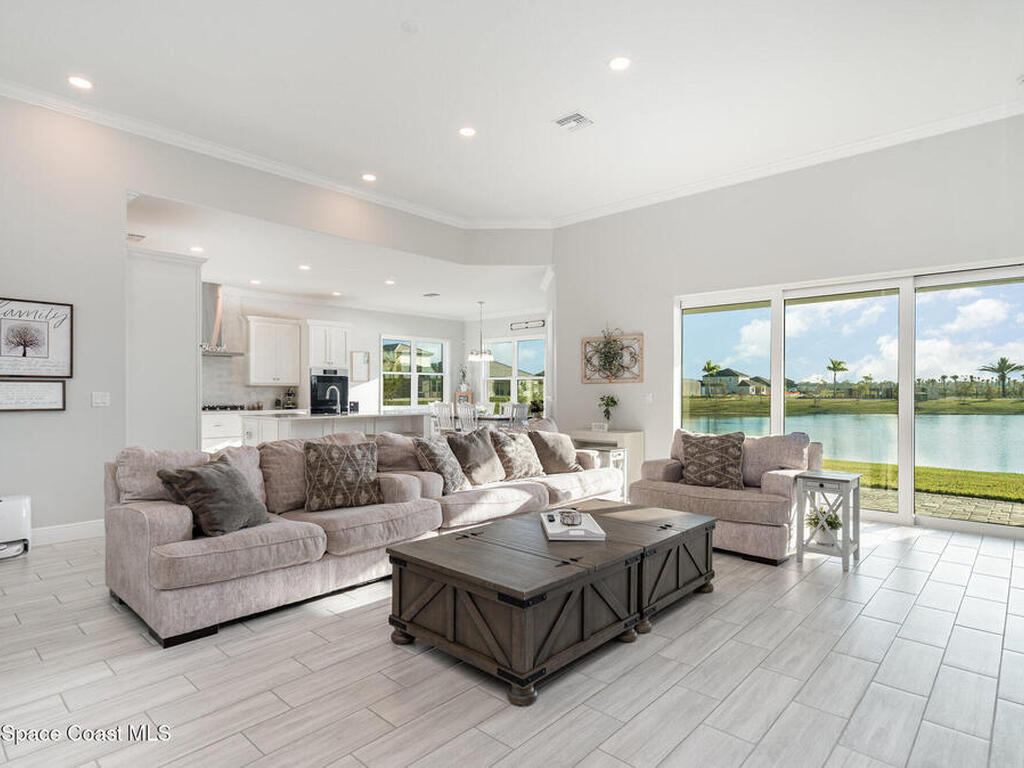 8644 Mammut Way, Melbourne, FL 32940