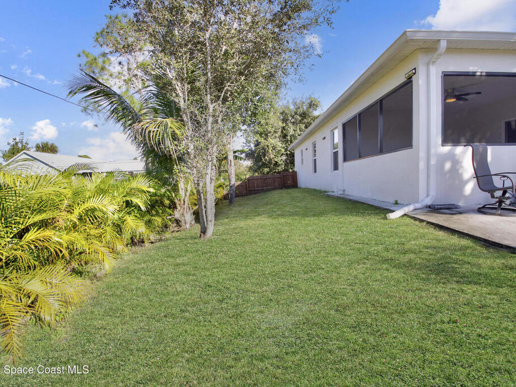 852 Jordan Avenue, Sebastian, FL 32958