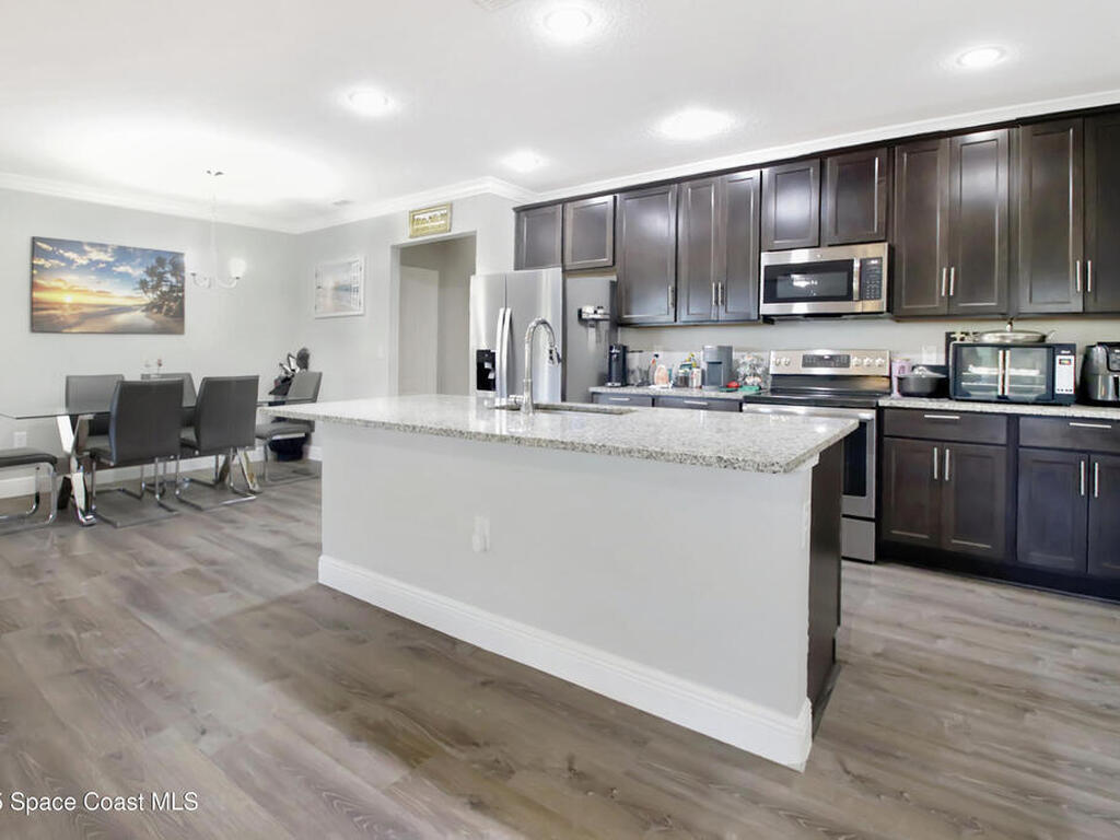 852 Jordan Avenue, Sebastian, FL 32958