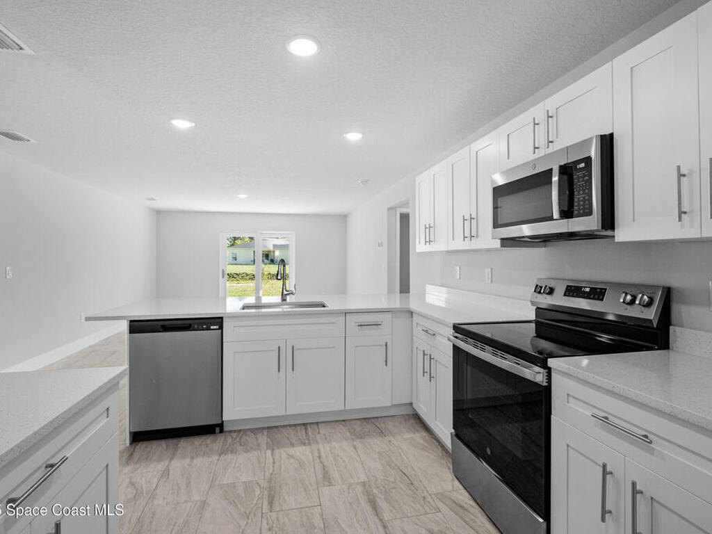 480 Scanlon Road, Palm Bay, FL 32908