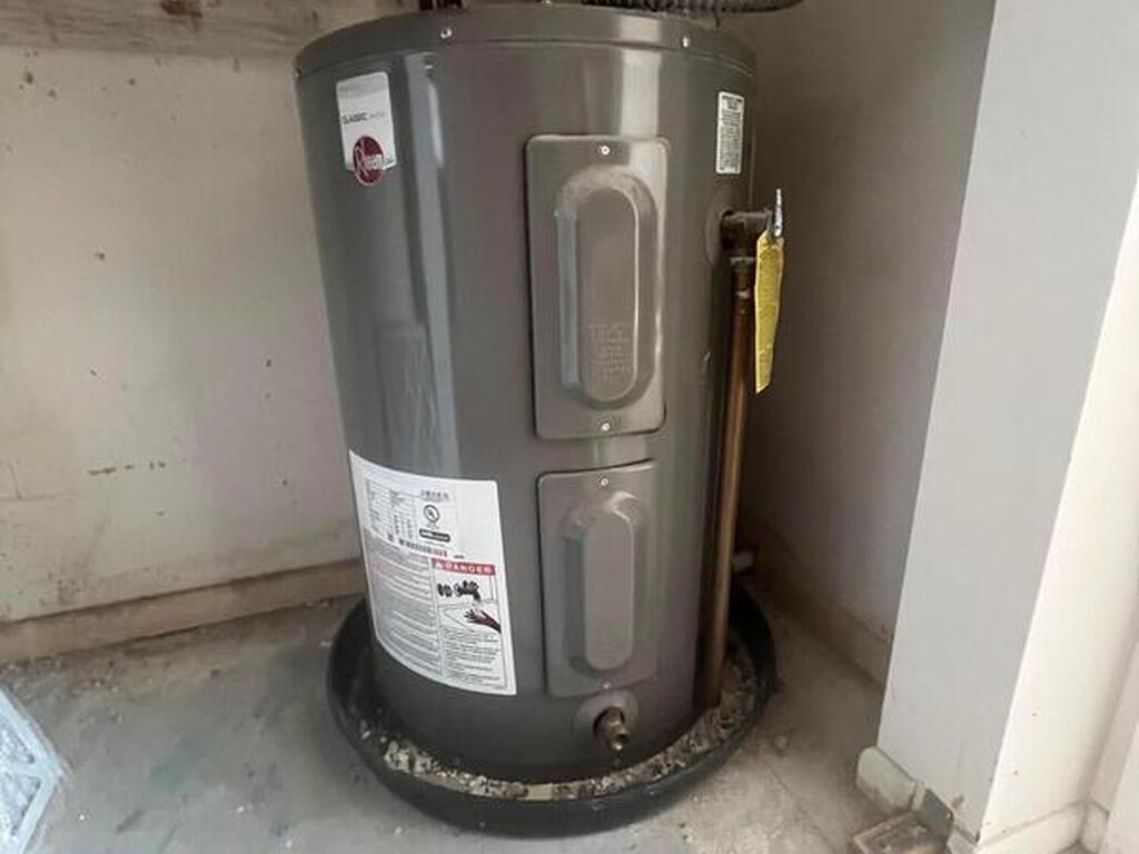 3210 N Harbor City Boulevard, Melbourne, FL 32935