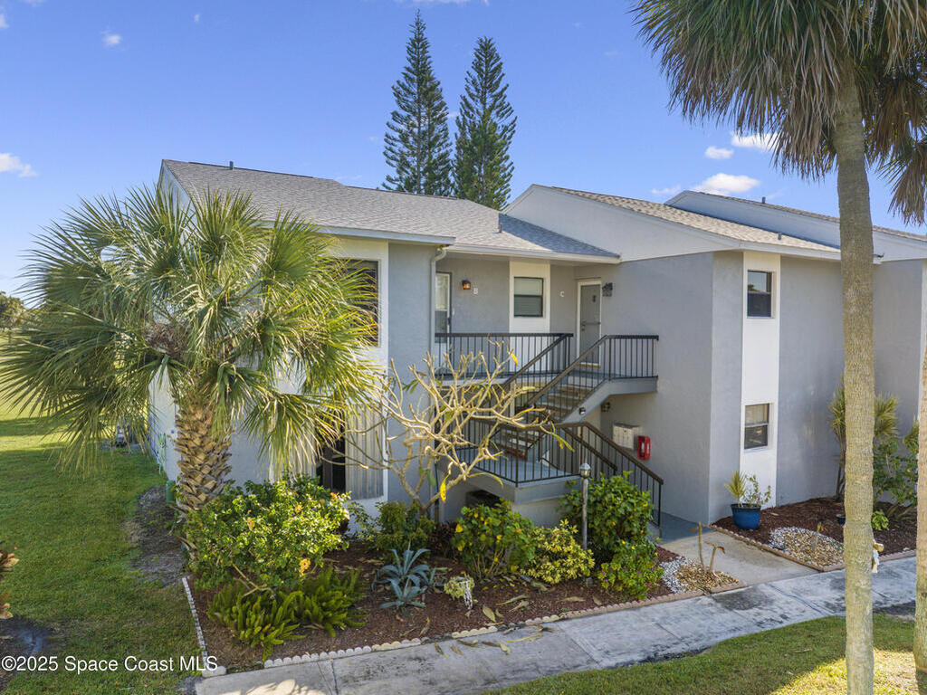 2801 Sand Trap Lane, Melbourne, FL 32935