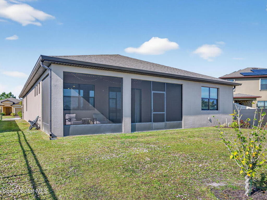 830 Remington Green Drive, Palm Bay, FL 32909