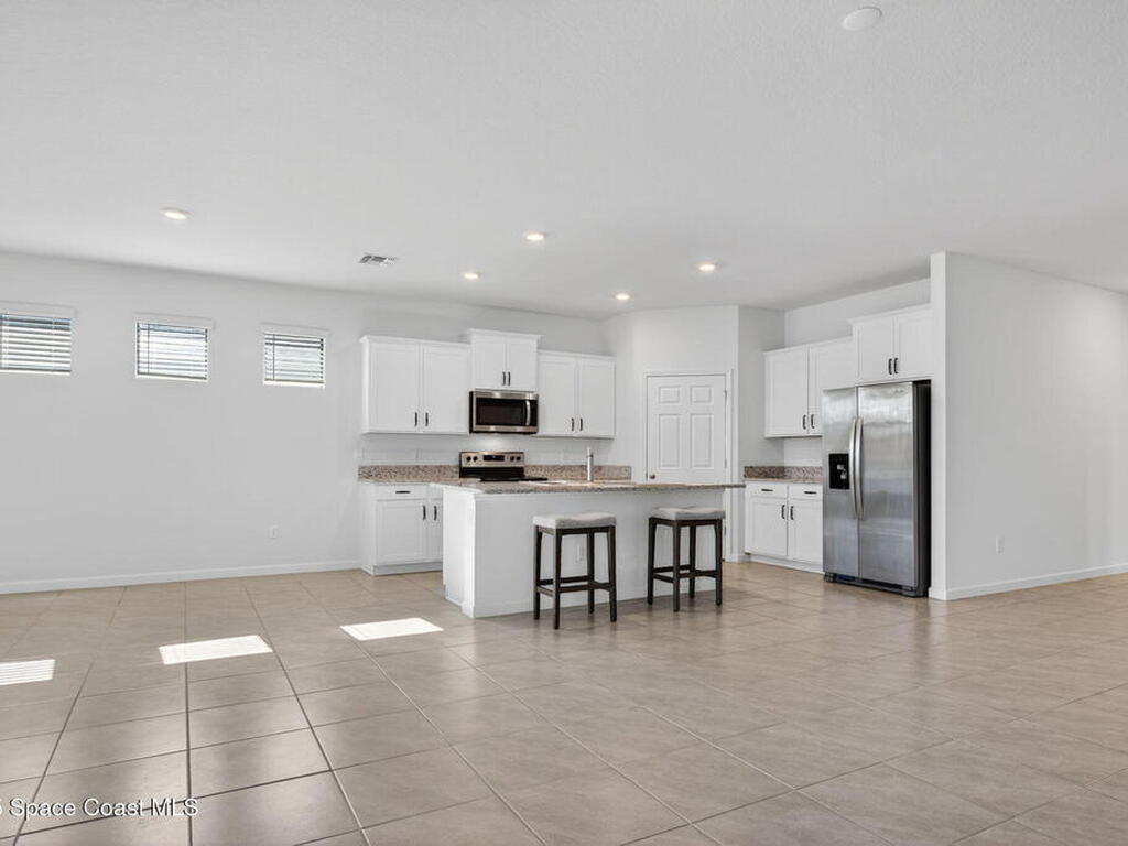 830 Remington Green Drive, Palm Bay, FL 32909