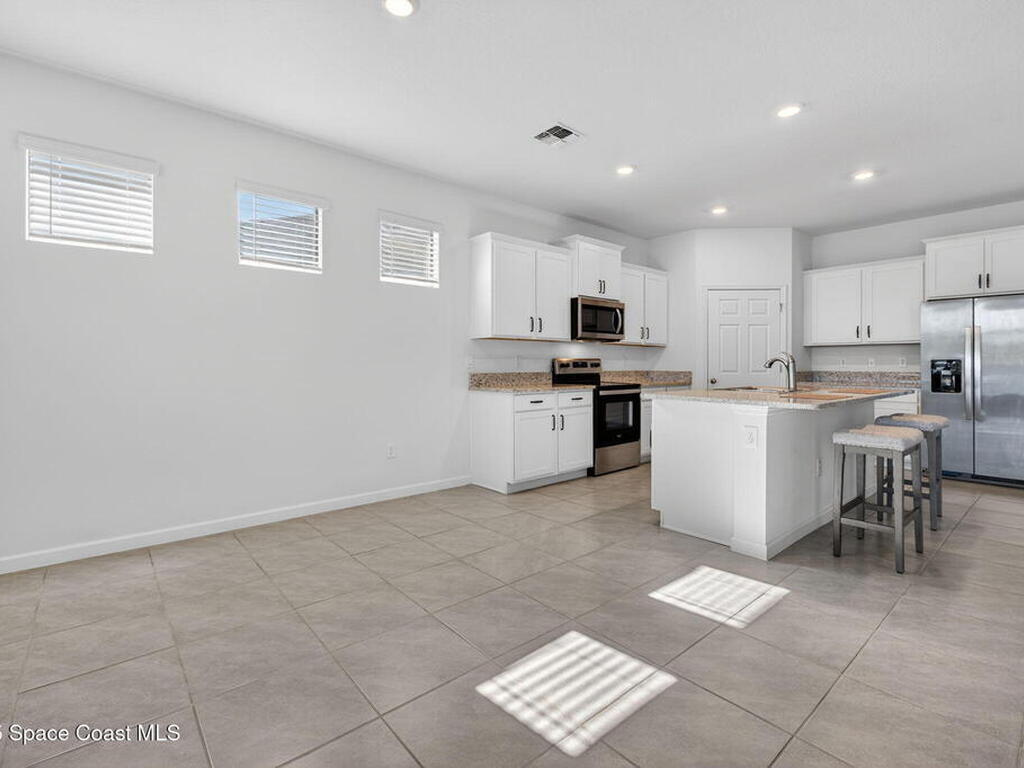 830 Remington Green Drive, Palm Bay, FL 32909