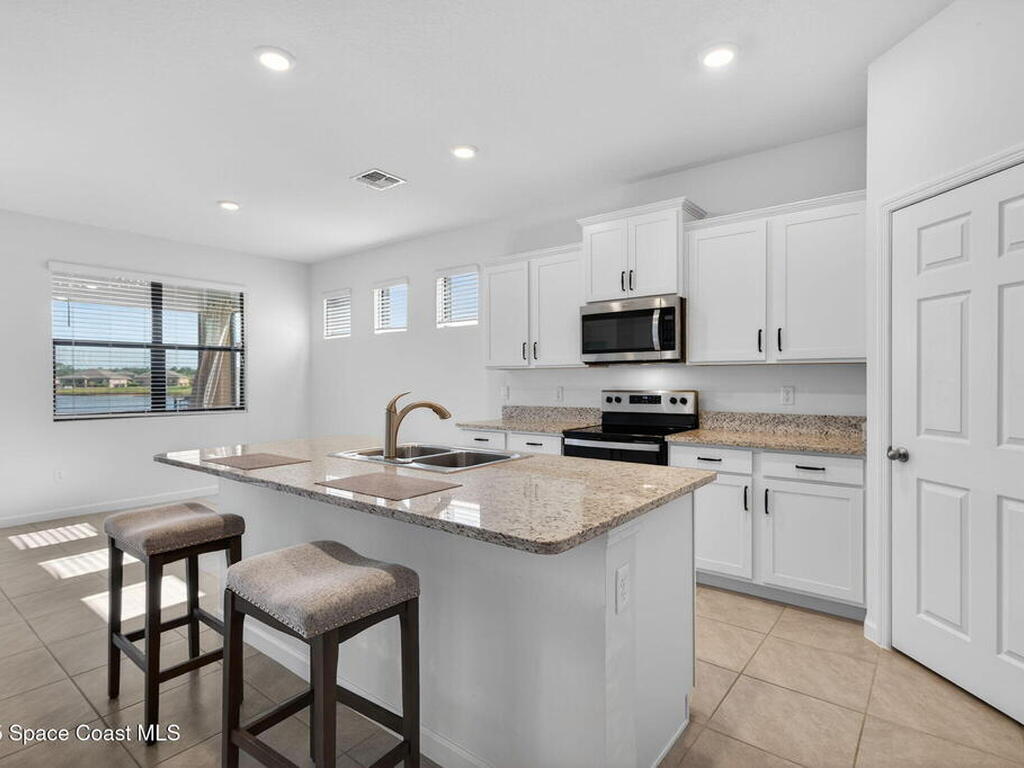 830 Remington Green Drive, Palm Bay, FL 32909