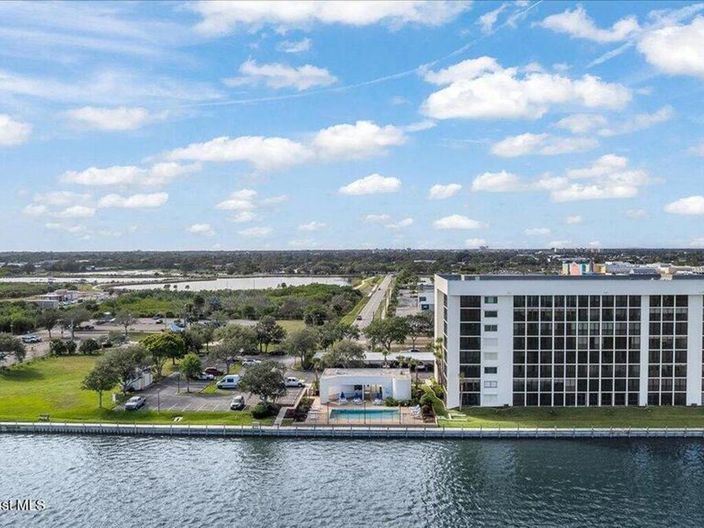 300 S Sykes Creek Parkway, Merritt Island, FL 32952