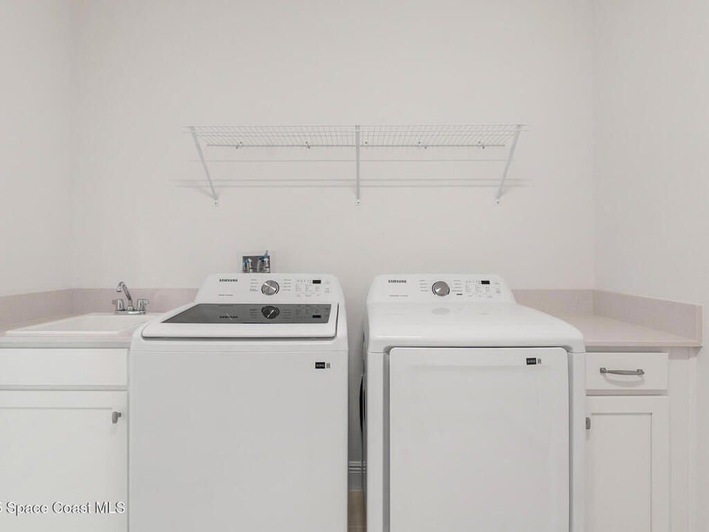 3168 Songbird Circle, Harmony, FL 34773