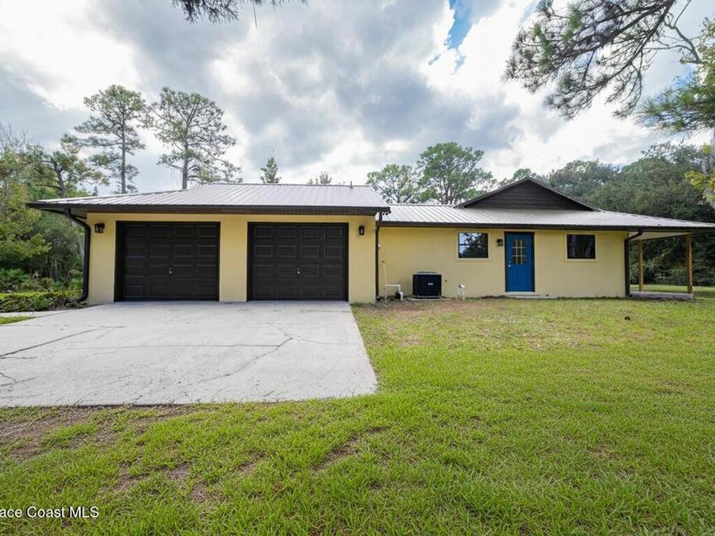 3772 E R Smyth Drive, Mims, FL 32754