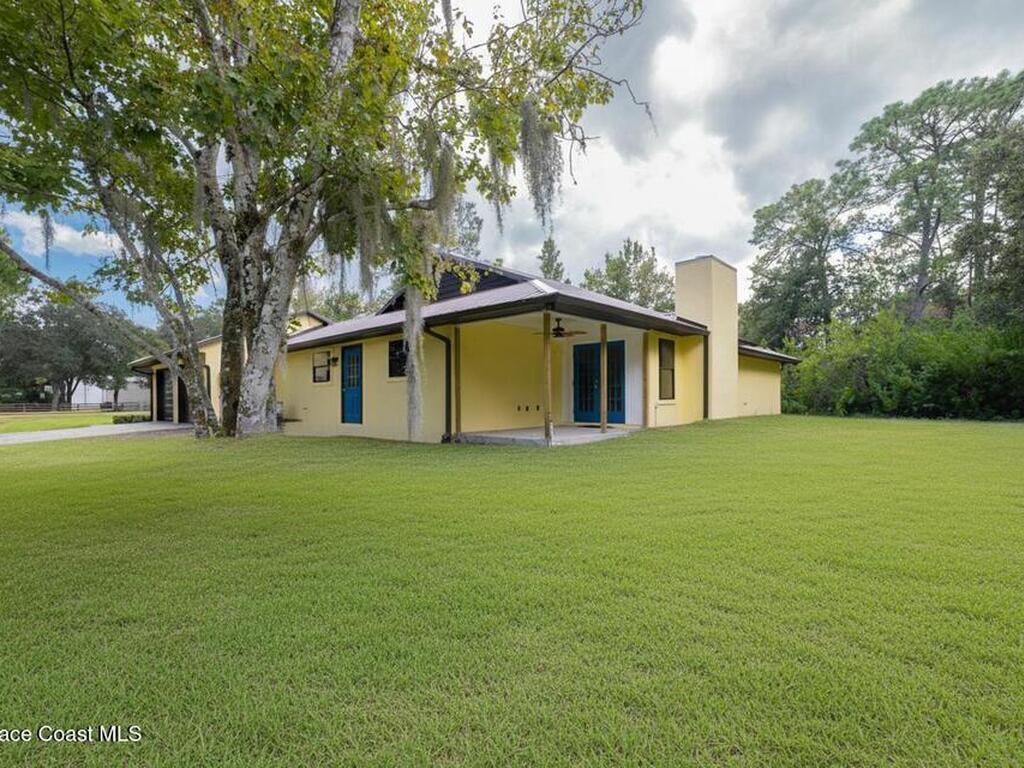 3772 E R Smyth Drive, Mims, FL 32754