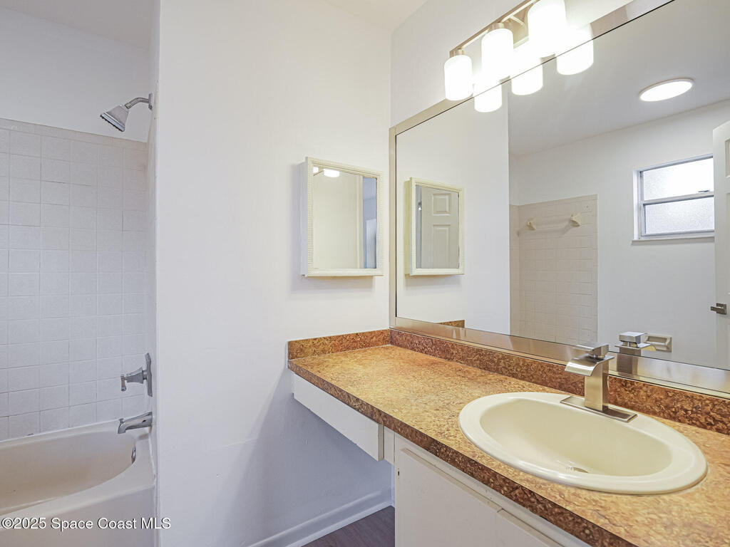 612 Bayharbor Terrace, Sebastian, FL 32958