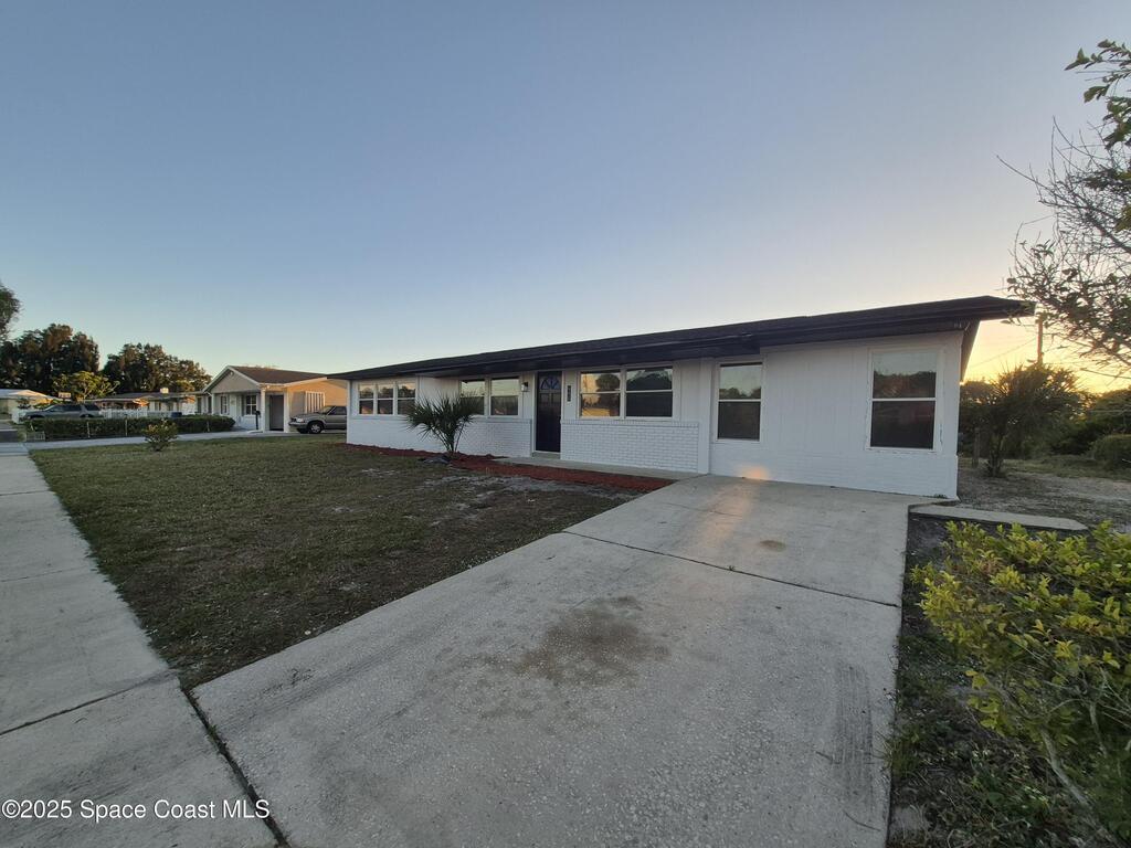 980 Bacon Circle, Palm Bay, FL 32905