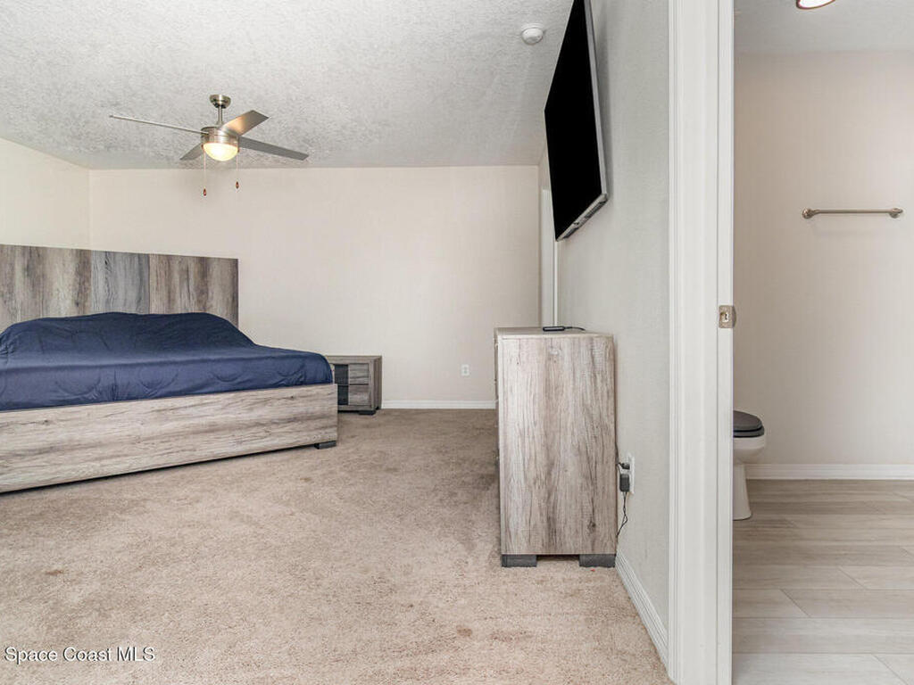 5651 Travis Street, Mims, FL 32754