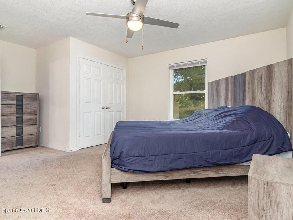 5651 Travis Street, Mims, FL 32754