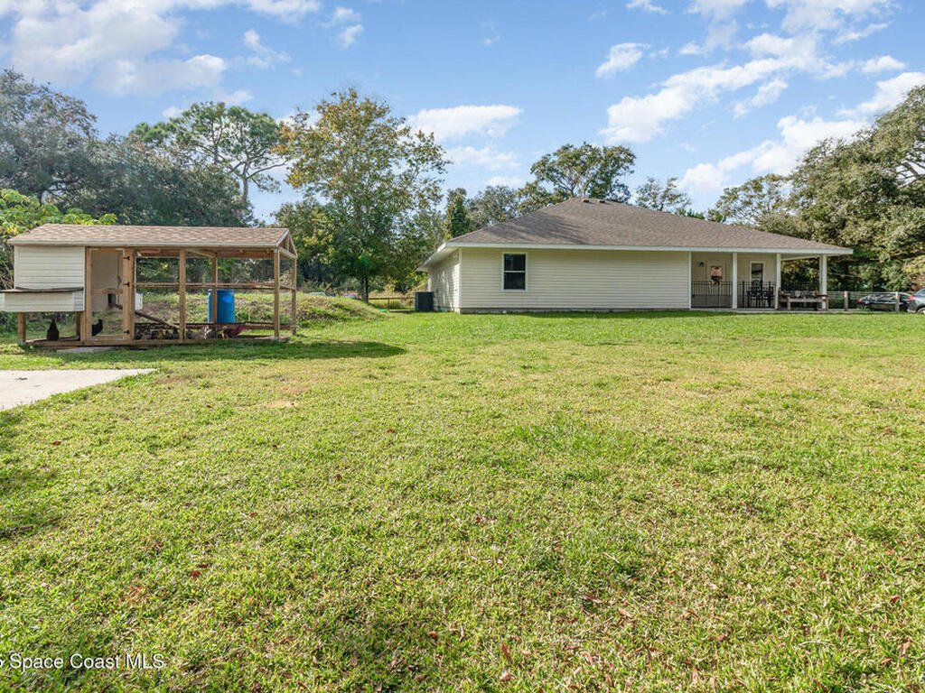 5651 Travis Street, Mims, FL 32754